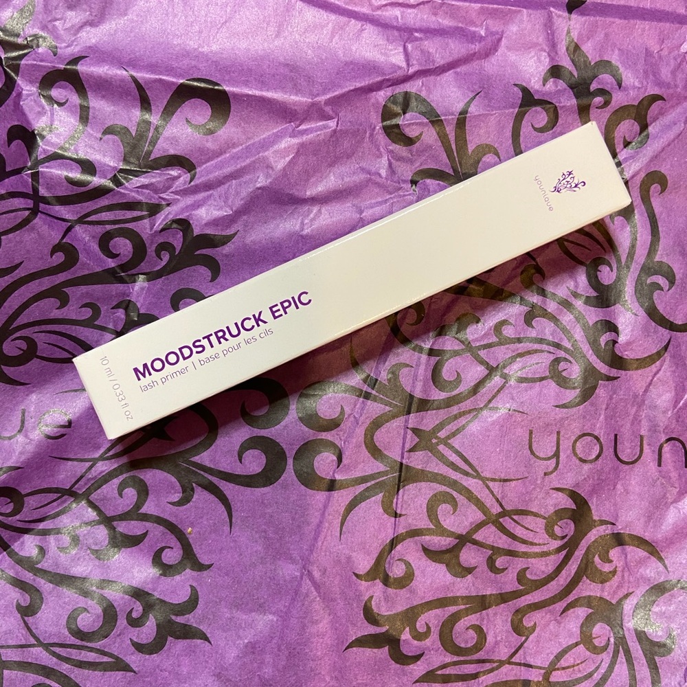 Eye lash primer